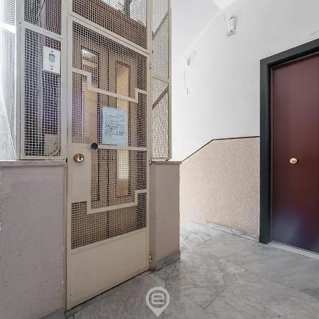 Sleek Oasis Apartman