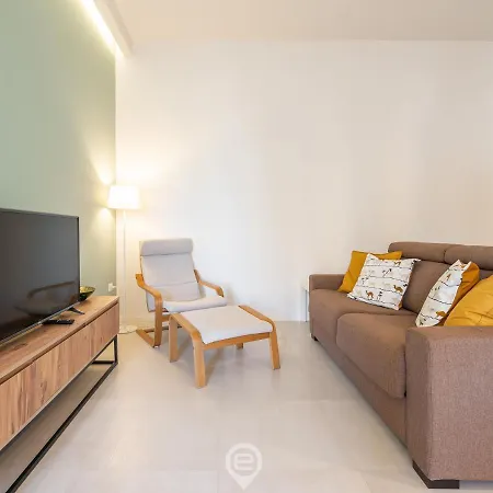 Sleek Oasis Apartment
